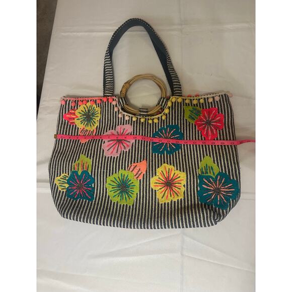 🌺 America & Beyond Embroidered Floral Stripe Tote – 100% Cotton 🌺 - Picture 4 of 10
